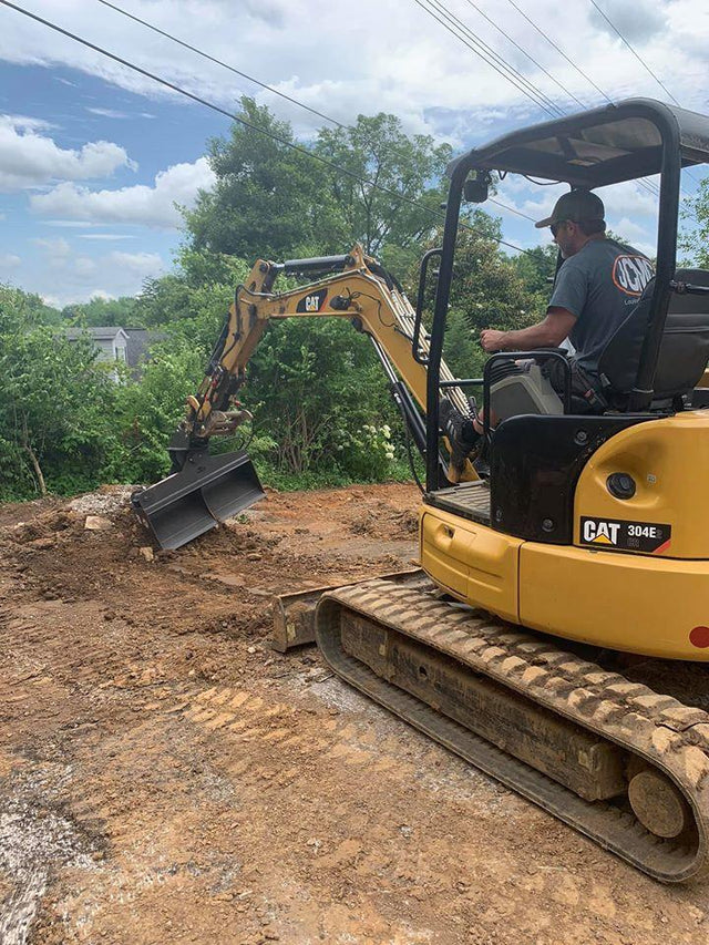 MONGO | Excavator Tilt Bucket, (18000 - 33000 lbs. ) Machines