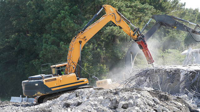 Connect Work Tools | CH Series Hammer for Excavator | 32,000 to 140,000+ lbs