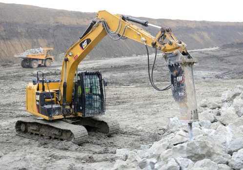 Navigating Rising Labor Costs: How Heavy Equipment Attachments Improve Margins for Contractors