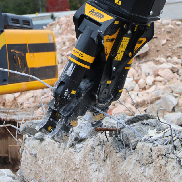 MB Crusher Demolition Pulverizer Model MB-PT650 Overall Width 56" Machine Size 6.5–13 Tons For Excavators