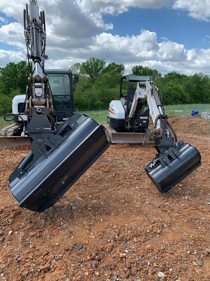 MONGO Excavator Tilt Buckets | 3300 - 33000 lbs.