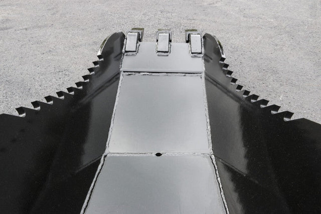 BLUE DIAMOND Extreme Duty Stump Bucket for Skid Steer