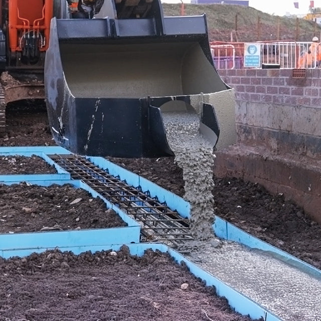 Kobelco SK130LC-11 Concrete Pouring Bucket