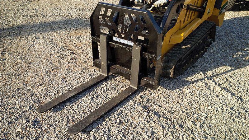 BLUE DIAMOND Pallet Forks For Mini Skid Steer