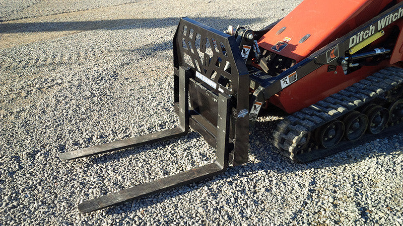 BLUE DIAMOND Pallet Forks For Mini Skid Steer