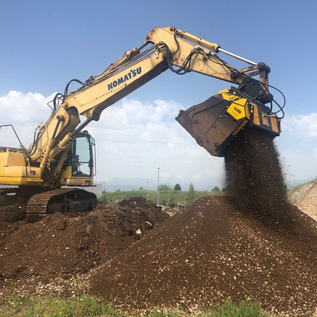MB Crushers Padding Bucket | Model MB-HDS320 | Width 67" | Machine Size 13-20 Tons | For Excavators, Backhoe Loaders & Loaders