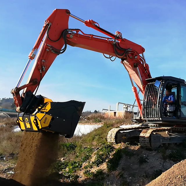 MB Crushers Padding Bucket | Model MB-HDS320 | Width 67" | Machine Size 13-20 Tons | For Excavators, Backhoe Loaders & Loaders