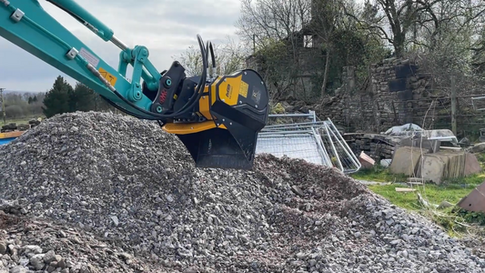 MB Crushers Padding Bucket | Model MB-HDS307 | Width 39" | Machine Size 5-10 Tons | For Excavators