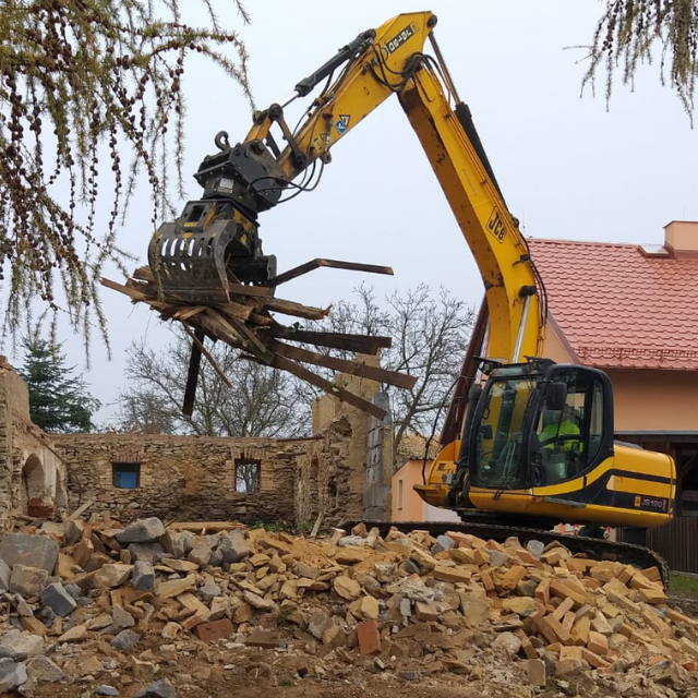 MB Crushers Sorting Grapple | Model MB-G900 S4| Width 35.4" | Machine Size 12-18 Tons | For Excavators