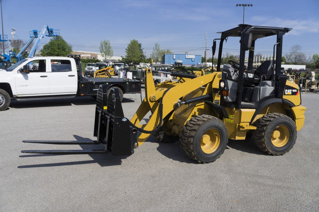 BLUE DIAMOND | Hydraulic Adjusting Pallet Forks for Skid Steer