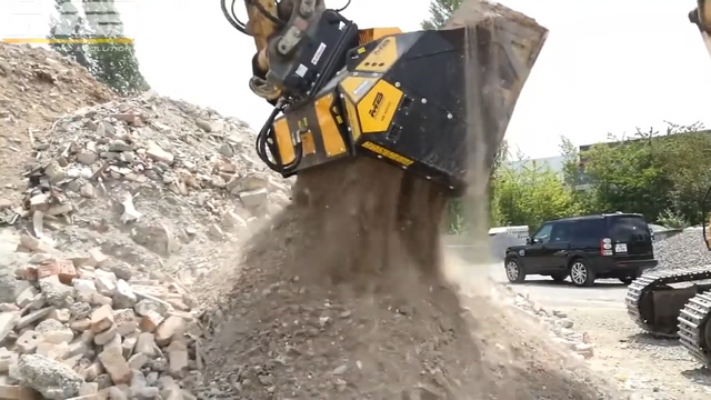 MB Crusher Shafts Screener Model MB-HDS533