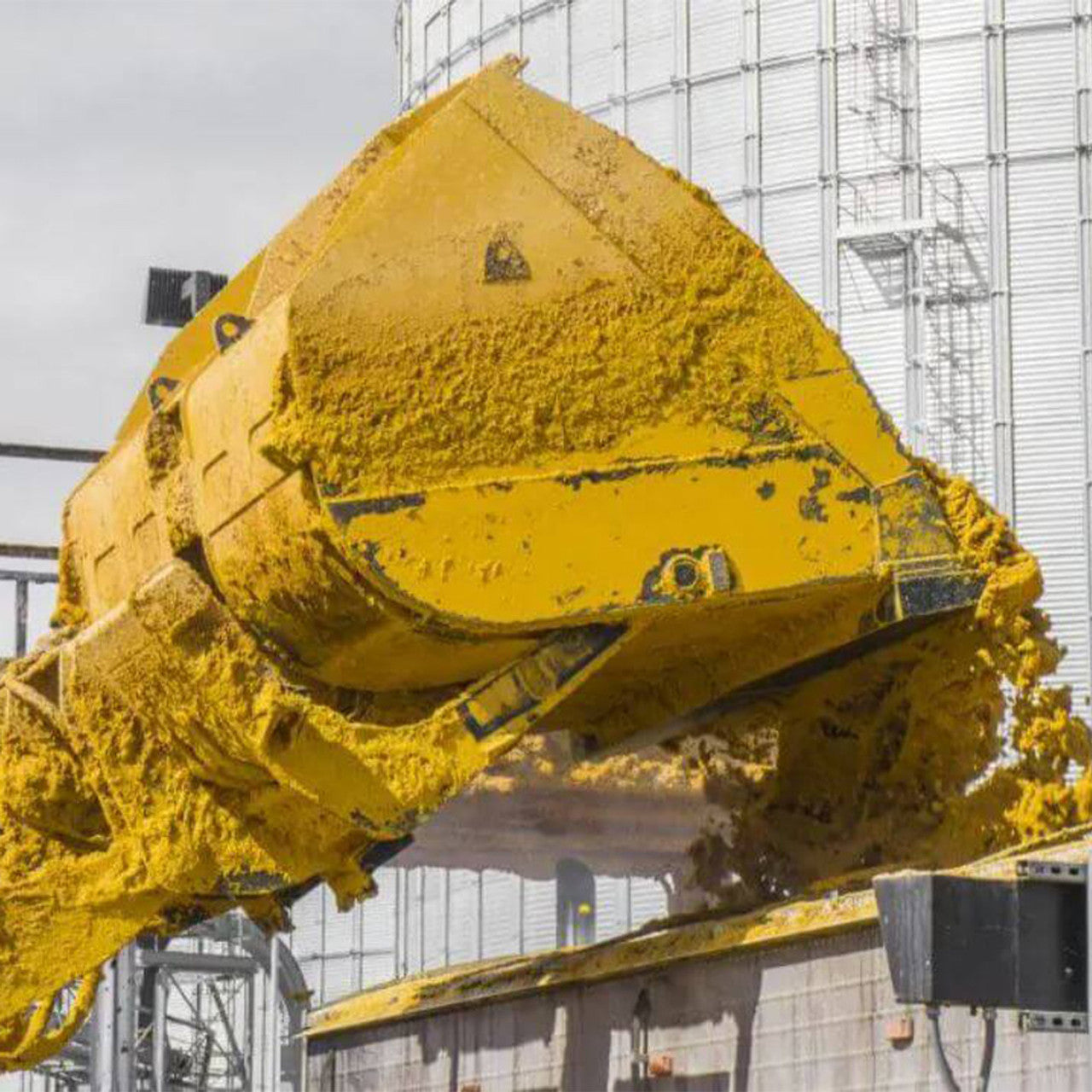 Maxx Rollout Bucket for Skid Steer with Bolt-On Cutting Edges