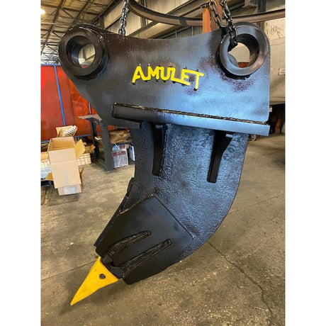 Amulet severe-duty excavator ripper attachment with single shank tooth for breaking hard soil and rock